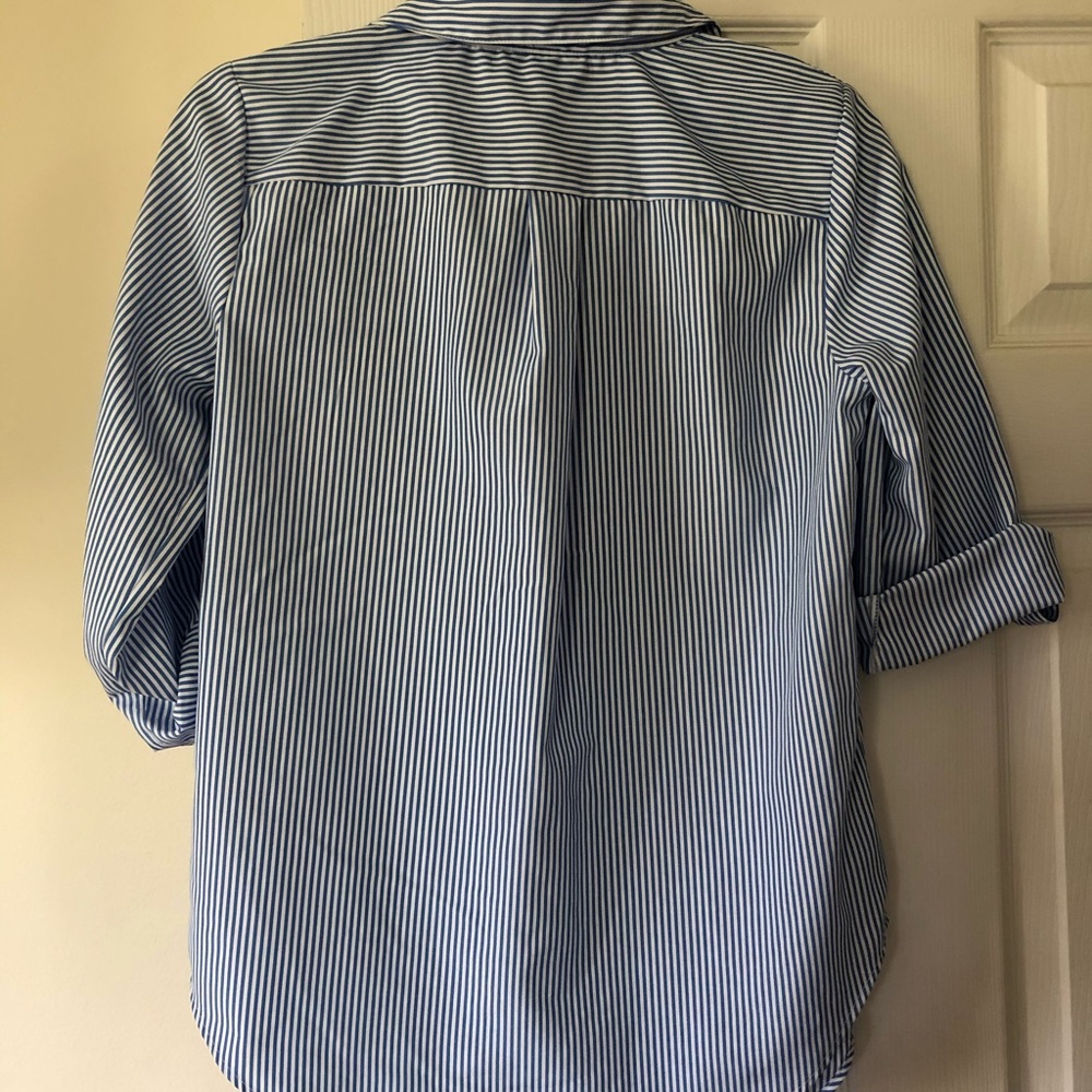 Button up top - Picture 5 of 5